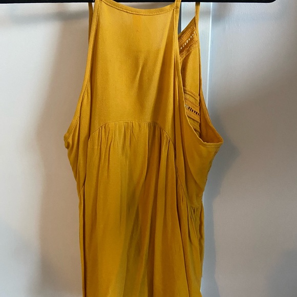 Tank - Picture 4 of 4